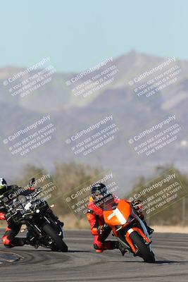 media/Dec-04-2025-Racers Edge (Thu) [[5ebc9f124d]]/3-B Group/1-Session 1 (Turn 7)/